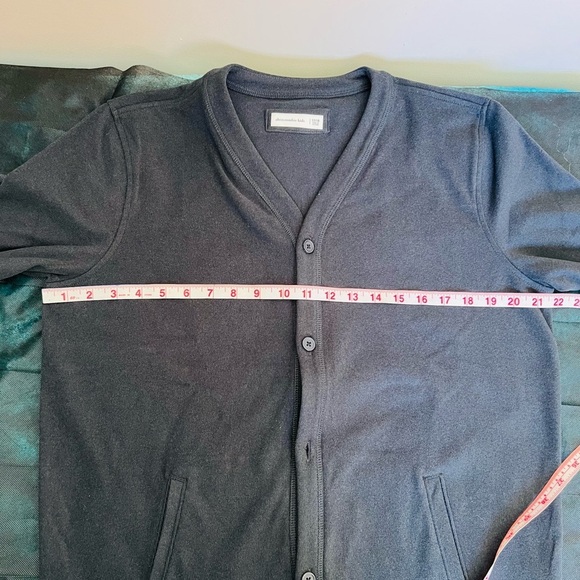 🔥Abercrombie Kids Black Button-Up Cardigan🔥 - Picture 4 of 6